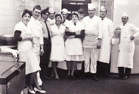 Küchenpersonal Mannschaftsküche Legerplaats Budel 1968