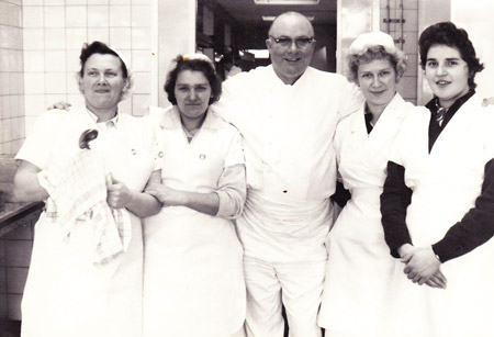 Küchenpersonal Mannschaftsküche Legerplaats Budel 1968